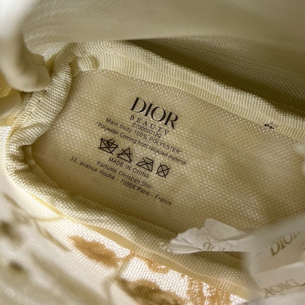 Dior Mother’s Day Pouch in Box - Picture 4 of 6